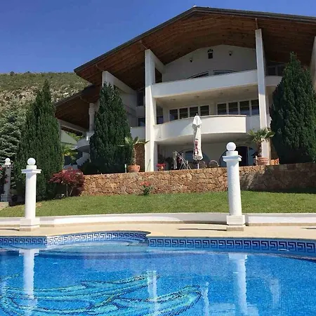 Villa Toneli *